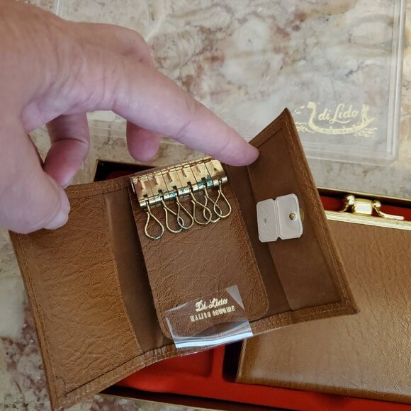 New in Box Vintage Di Lido Wallet w/Coin purse & Key case. Brown Malibu Cowhide - Picture 6 of 7